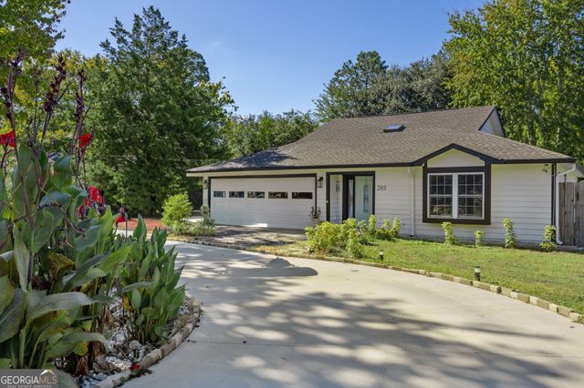 203 Foxwood Circle, St. Marys, GA 31558