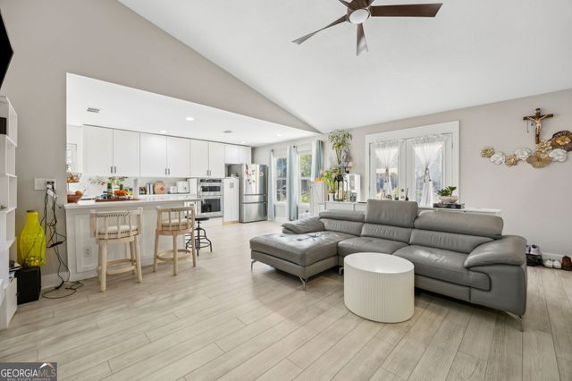 203 Foxwood Circle, St. Marys, GA 31558