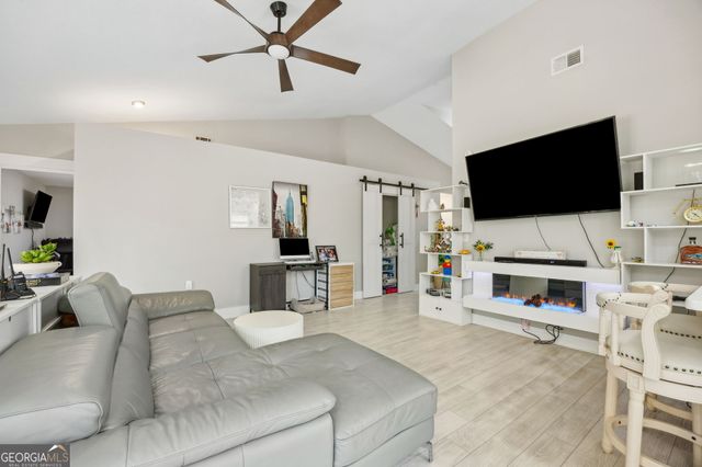 203 Foxwood Circle, St. Marys, GA 31558