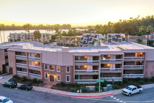 4705 Marina 10, Carlsbad, CA 92008