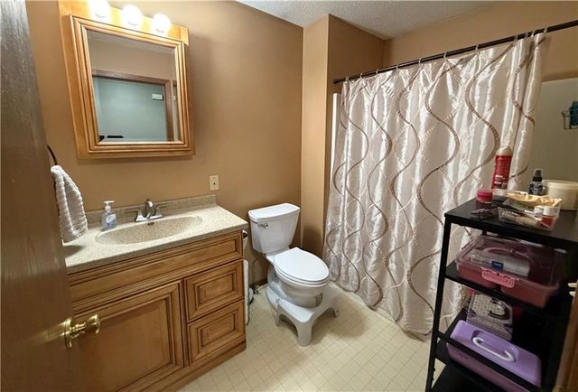 1215 Glades Drive, Altoona, WI 54720