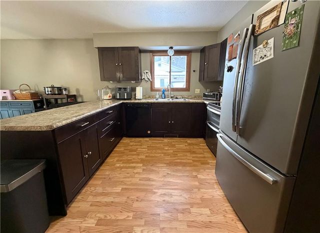 1215 Glades Drive, Altoona, WI 54720