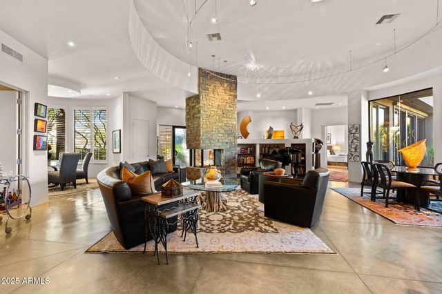 10040 E HAPPY VALLEY Road 625, Scottsdale, AZ 85255