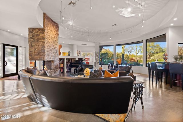 10040 E HAPPY VALLEY Road 625, Scottsdale, AZ 85255