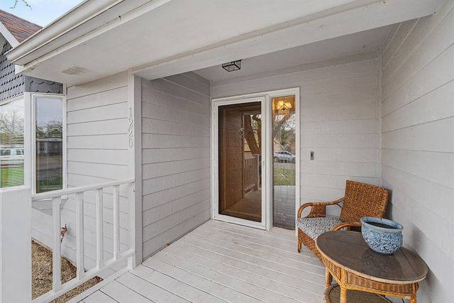 1220 Fredrich Dr., Salina, KS 67401