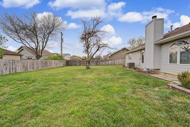 1220 Fredrich Dr., Salina, KS 67401