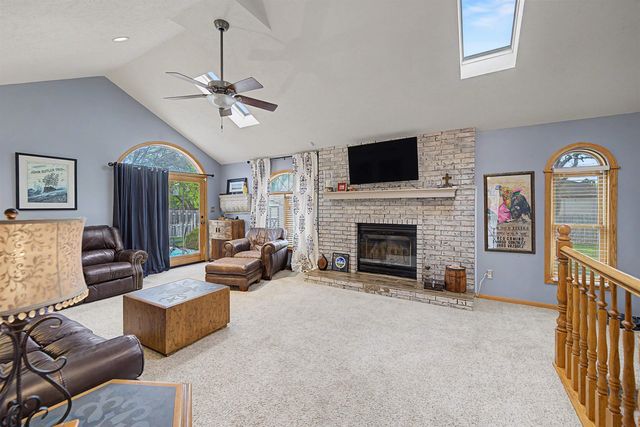 1220 Fredrich Dr., Salina, KS 67401