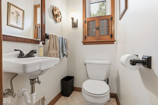 5 Windridge, Anderson, IN 46011
