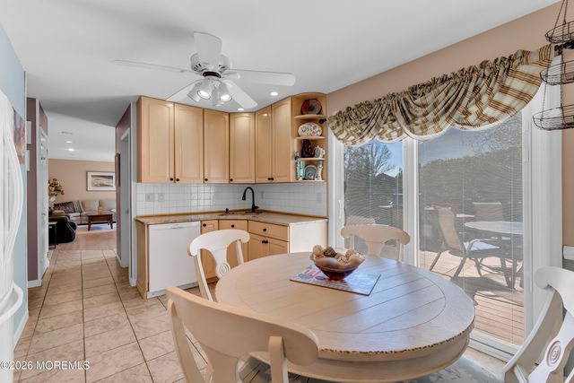 17 Devon Drive, Manalapan, NJ 07726