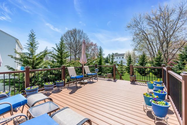 17 Devon Drive, Manalapan, NJ 07726