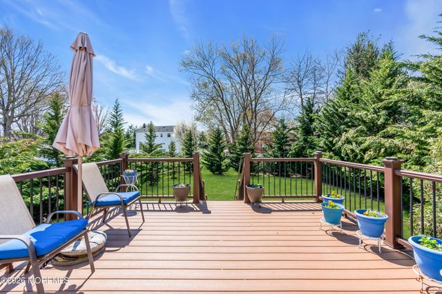 17 Devon Drive, Manalapan, NJ 07726