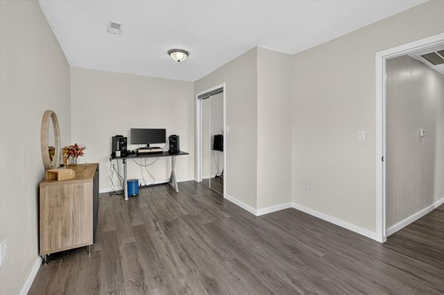 5827 Baker Street, Detroit, MI 48209