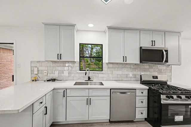 7607 Grape Street, Houston, TX 77074