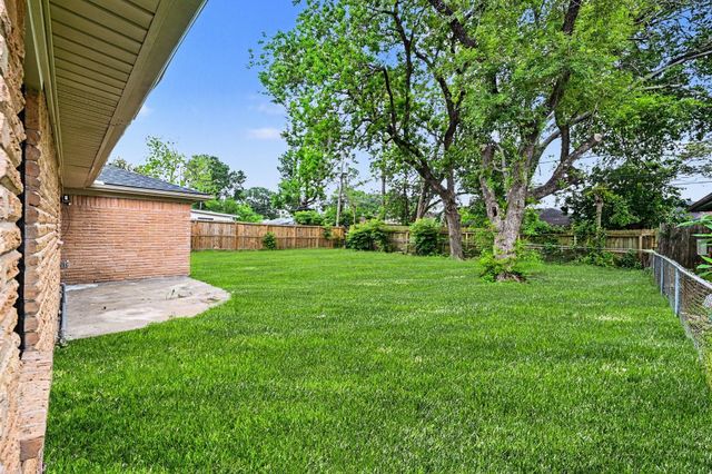 7607 Grape Street, Houston, TX 77074