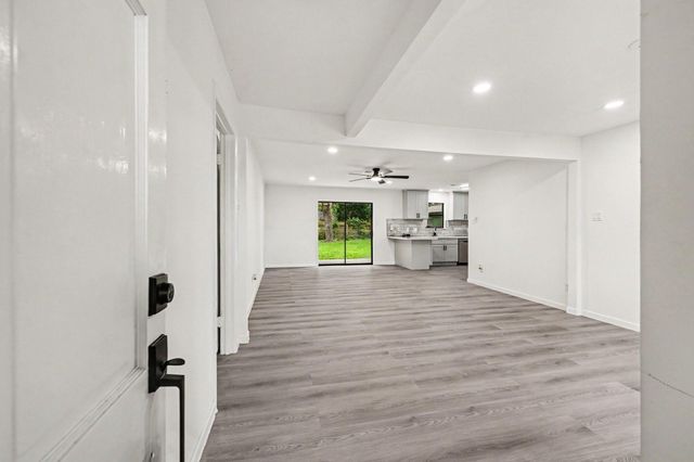 7607 Grape Street, Houston, TX 77074