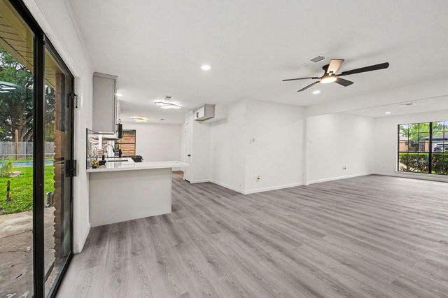 7607 Grape Street, Houston, TX 77074