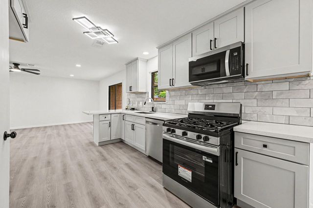 7607 Grape Street, Houston, TX 77074