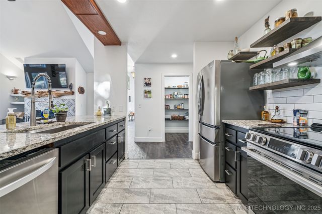 74 Vista Lane, Stigler, OK 74462