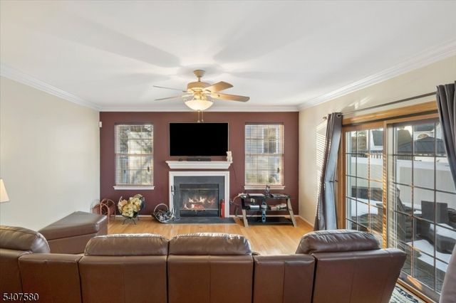 15 Congress Ln, South River Boro, NJ 08882