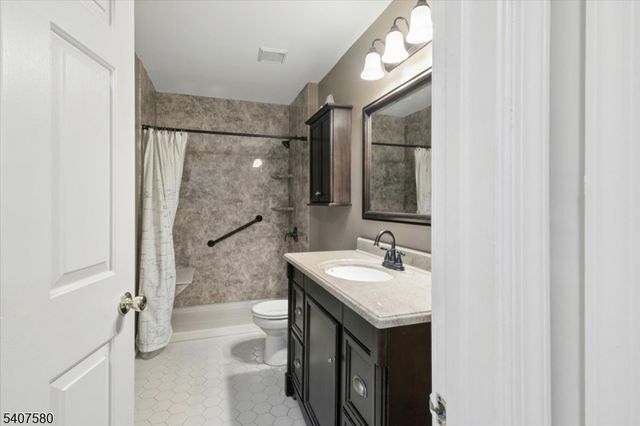 15 Congress Ln, South River Boro, NJ 08882