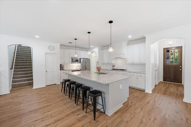 214 Parkview Drive, Aledo, TX 76008