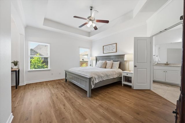 214 Parkview Drive, Aledo, TX 76008