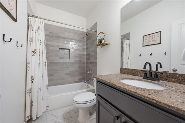 214 Parkview Drive, Aledo, TX 76008