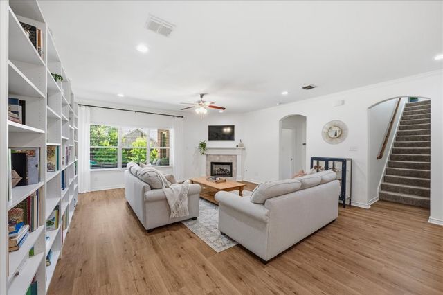 214 Parkview Drive, Aledo, TX 76008