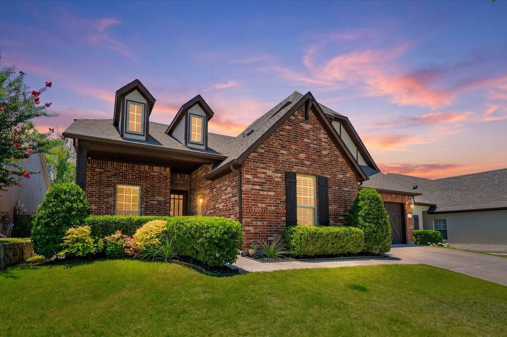 214 Parkview Drive, Aledo, TX 76008