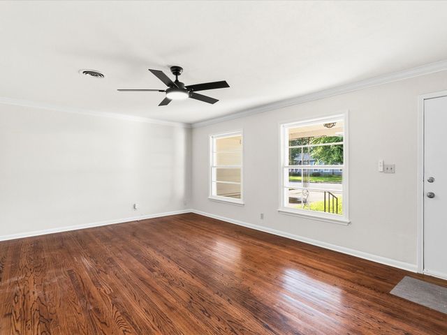 5320 Palmer Drive, Haltom City, TX 76117