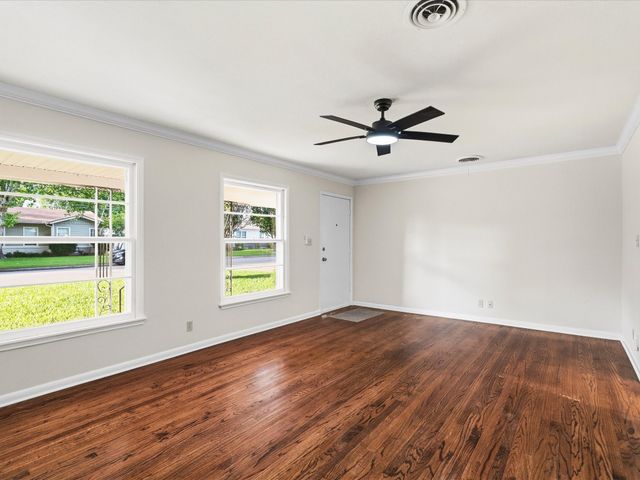 5320 Palmer Drive, Haltom City, TX 76117