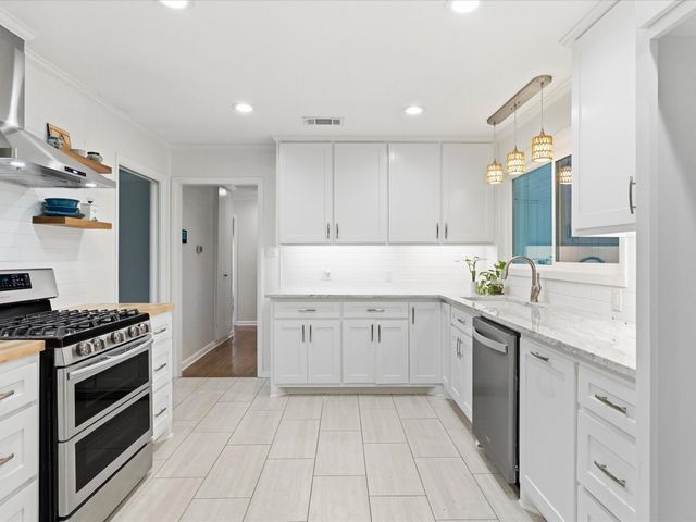 5320 Palmer Drive, Haltom City, TX 76117