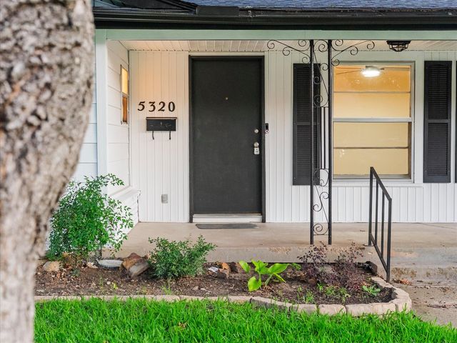 5320 Palmer Drive, Haltom City, TX 76117