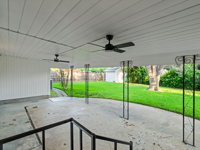 5320 Palmer Drive, Haltom City, TX 76117