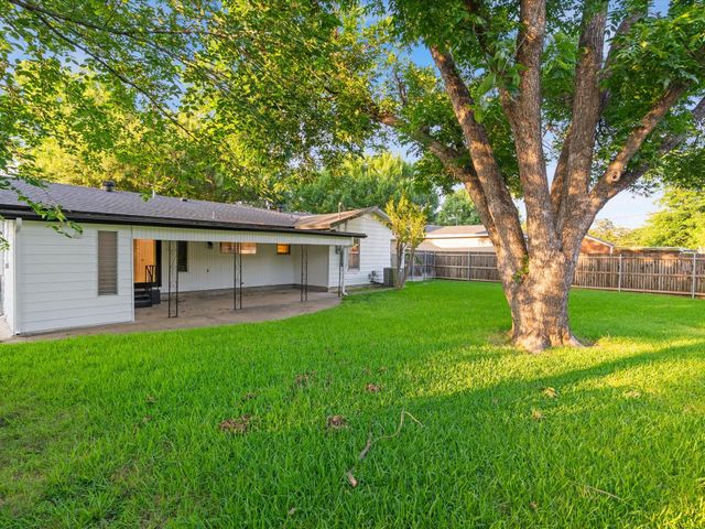 5320 Palmer Drive, Haltom City, TX 76117