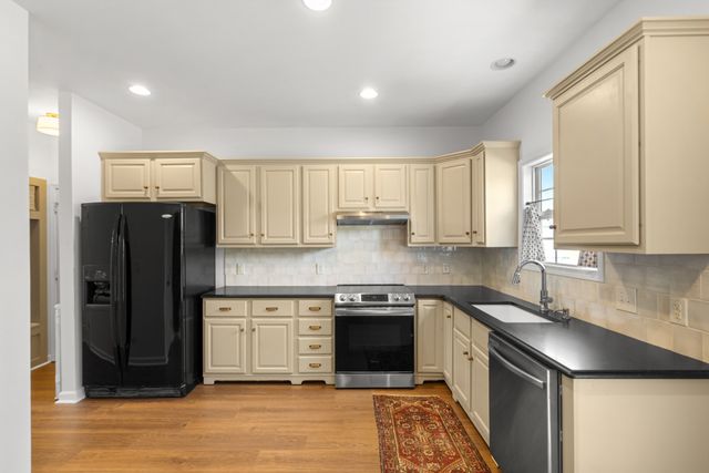 1725 Stephenson Ln, Spring Hill, TN 37174