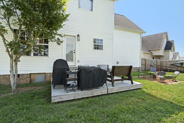 1725 Stephenson Ln, Spring Hill, TN 37174