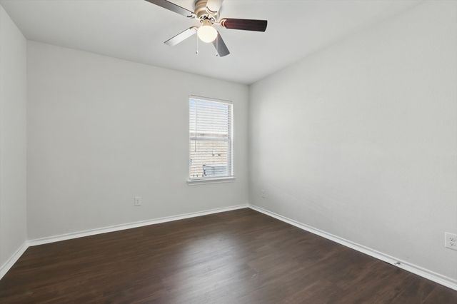 1530 Woodlake Drive, Waxahachie, TX 75165