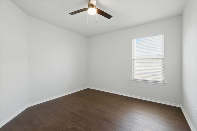 1530 Woodlake Drive, Waxahachie, TX 75165