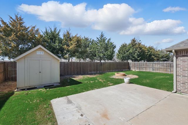 1530 Woodlake Drive, Waxahachie, TX 75165