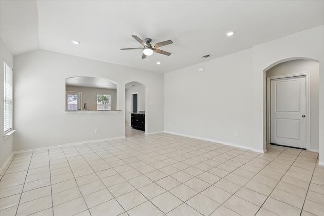 1530 Woodlake Drive, Waxahachie, TX 75165