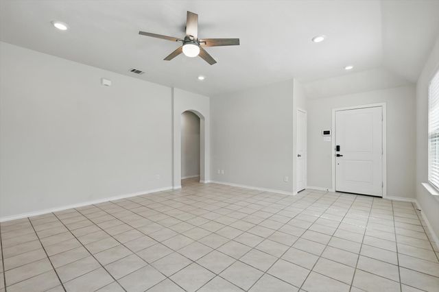 1530 Woodlake Drive, Waxahachie, TX 75165