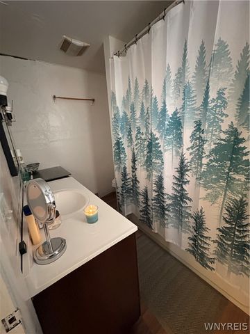 26 Date Avenue, Lackawanna, NY 14218