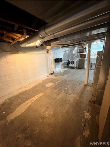 26 Date Avenue, Lackawanna, NY 14218