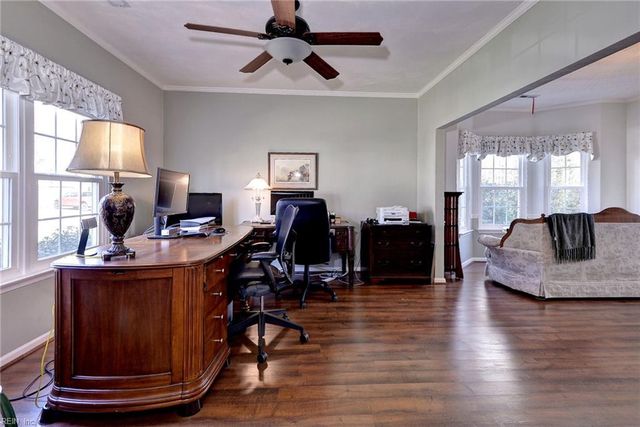 809 Holbrook Drive DR, Newport News, VA 23602