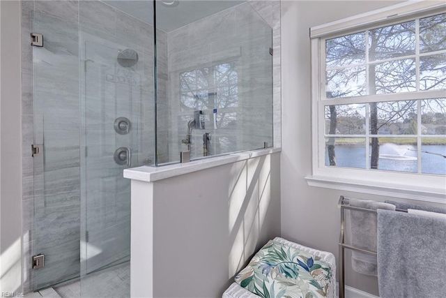 809 Holbrook Drive DR, Newport News, VA 23602