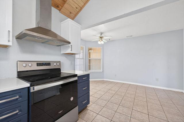 402 Sunset Drive, Crandall, TX 75114