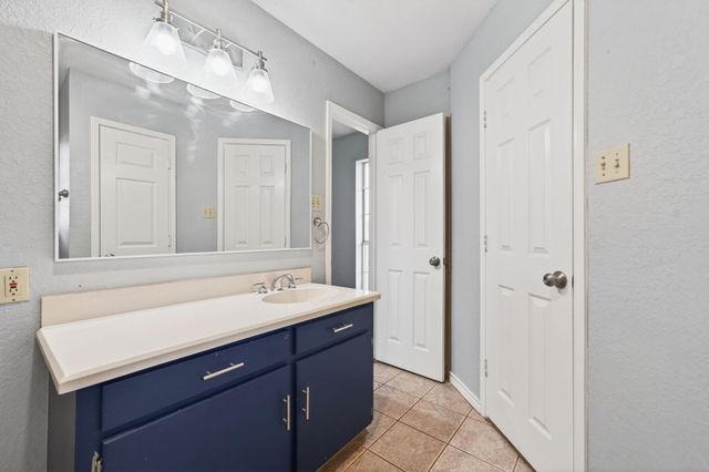 402 Sunset Drive, Crandall, TX 75114