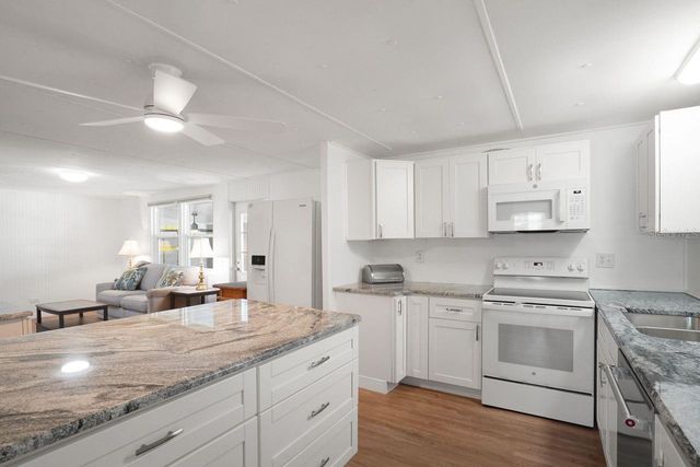 654 BLACKBURN BOULEVARD, North Port, FL 34287