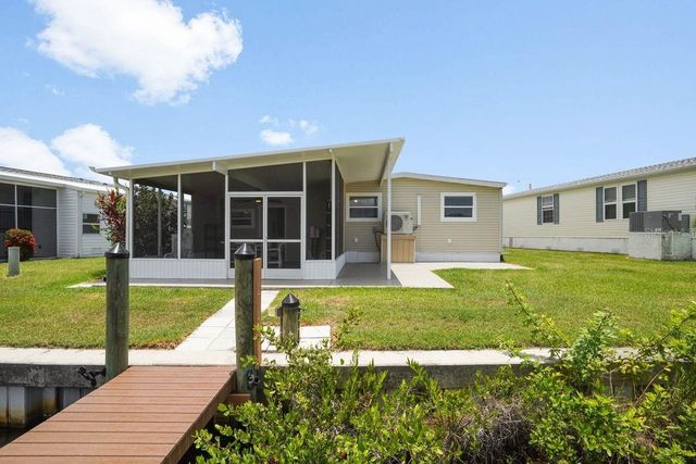 654 BLACKBURN BOULEVARD, North Port, FL 34287